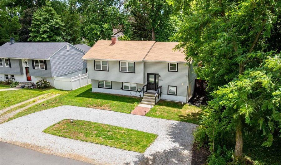 1005 MAGOTHY PARK Ln, Annapolis, MD 21409 - 4 Beds, 3 Bath