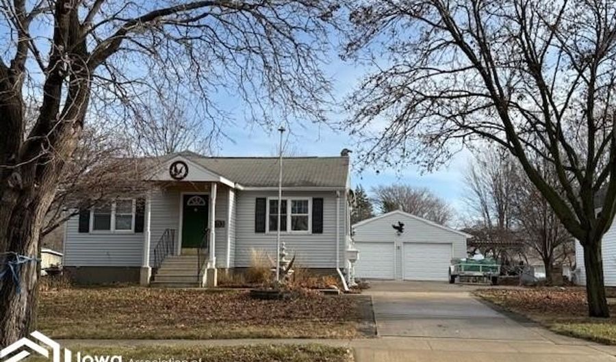 403 S Sample St, Algona, IA 50511 - 2 Beds, 2 Bath