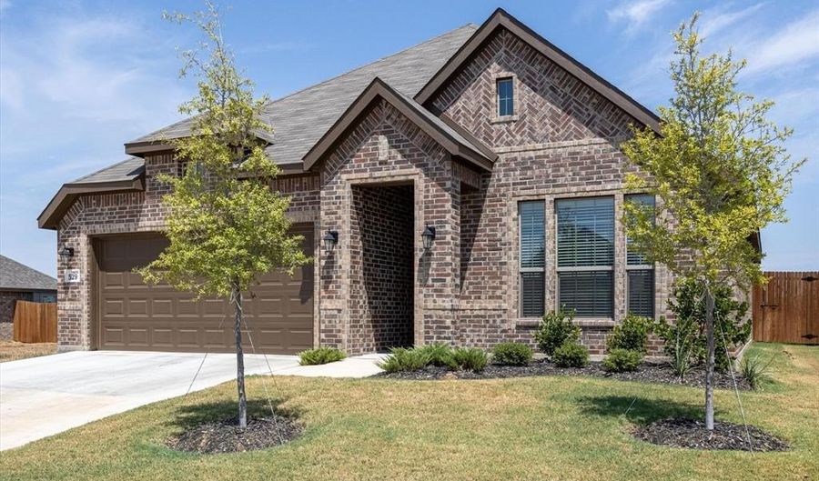 529 Lela Cir, Keene, TX 76059 - 3 Beds, 2 Bath