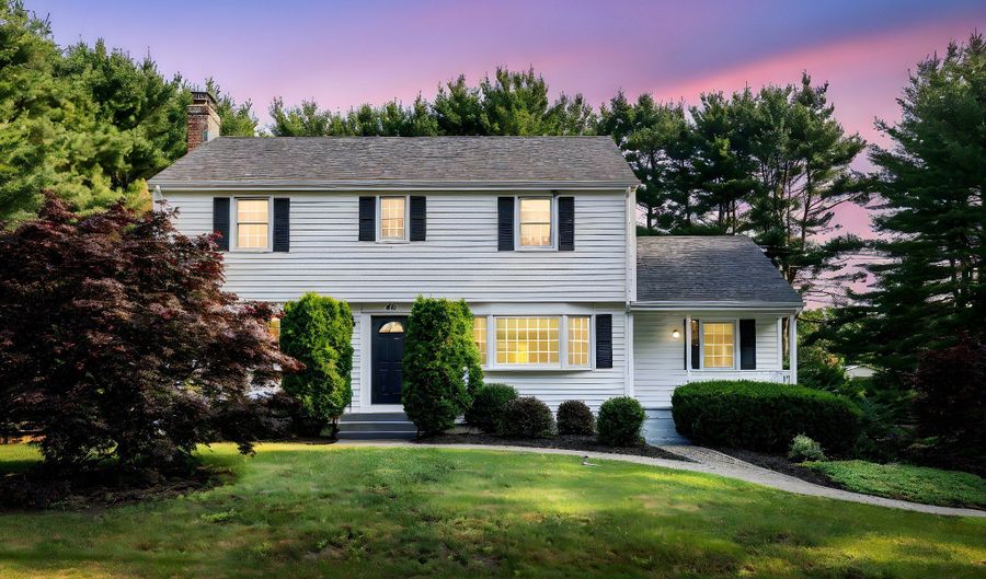 56 Juniper Dr, Avon, CT 06001 - 4 Beds, 2 Bath