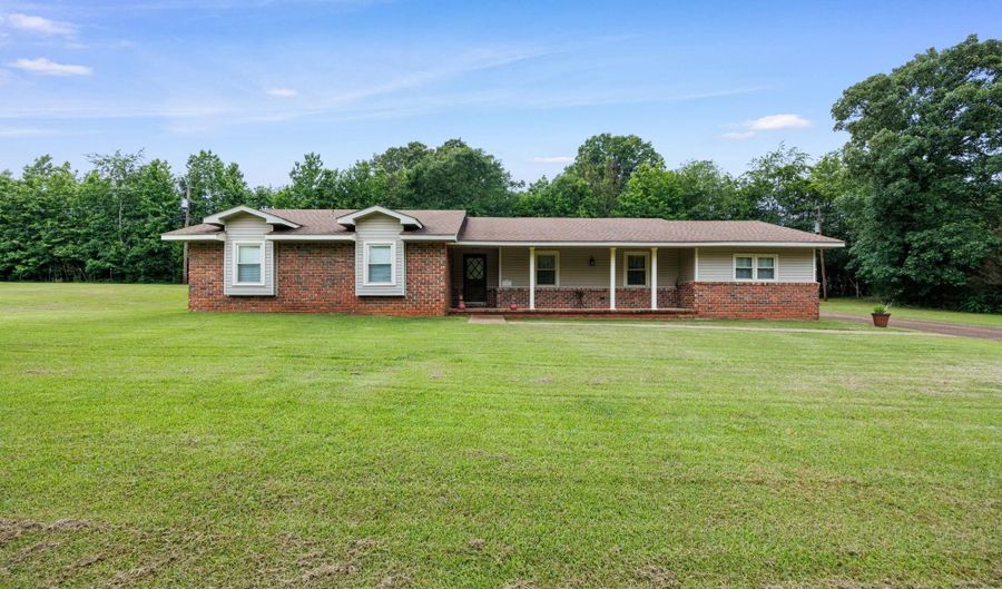 3907 Avalon Ave, Florence, AL 35633 - 4 Beds, 3 Bath