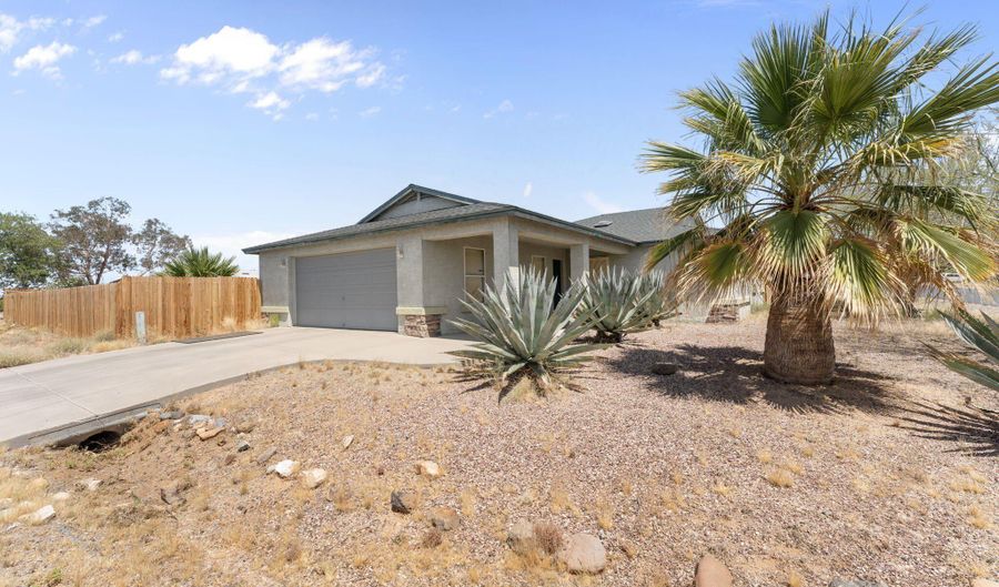 27144 S BENNETT Way, Congress, AZ 85332 - 3 Beds, 2 Bath