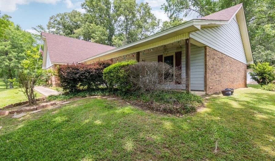 179 Keriville Dr, Byram, MS 39272 - 3 Beds, 2 Bath