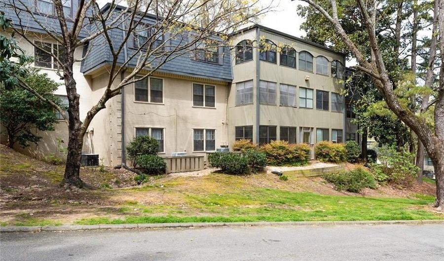 80 Montre Sq NW, Atlanta, GA 30327 - 2 Beds, 2 Bath