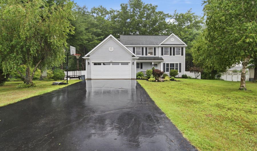 106 Halfmoon Dr, Altamont, NY 12009 - 4 Beds, 3 Bath