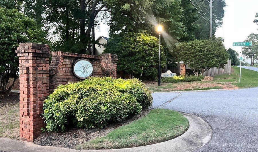 658 Hunters Ln, Anderson, SC 29625 - 3 Beds, 3 Bath