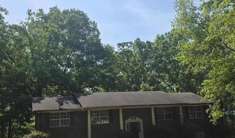 1201 LAKESHORE Dr, Anniston, AL 36207 - 4 Beds, 3 Bath