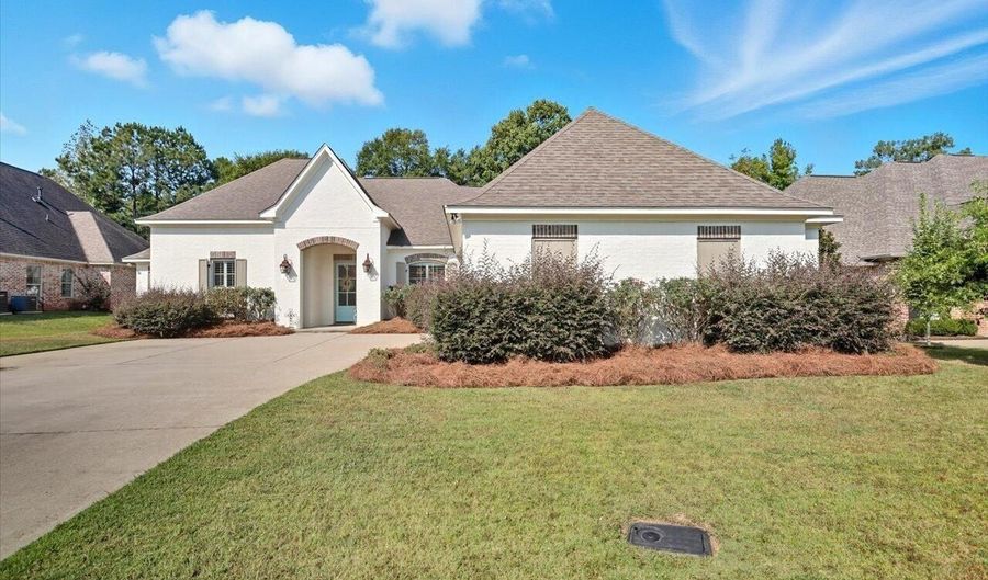 513 Devereaux Dr, Brandon, MS 39042 - 4 Beds, 3 Bath