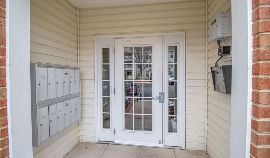 655 BURTONS COVE Way 8, Annapolis, MD 21401 - 2 Beds, 2 Bath