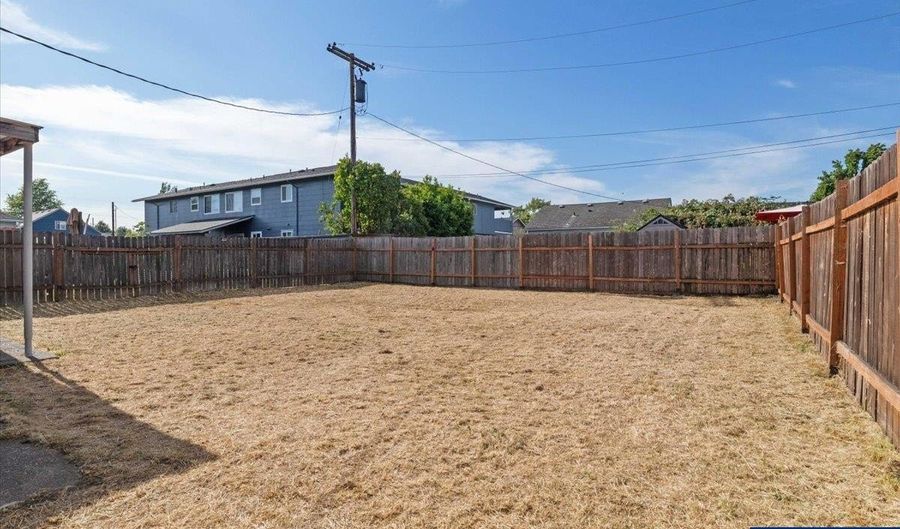 850 Queen Ave SW, Albany, OR 97321 - 2 Beds, 1 Bath