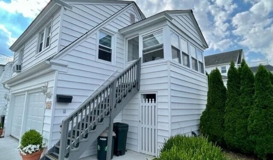 106 Lincoln Ln, Avon By The Sea, NJ 07717 - 1 Beds, 1 Bath