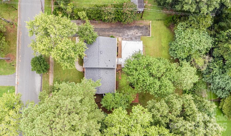 6422 Idlebrook Dr, Charlotte, NC 28212 - 4 Beds, 3 Bath
