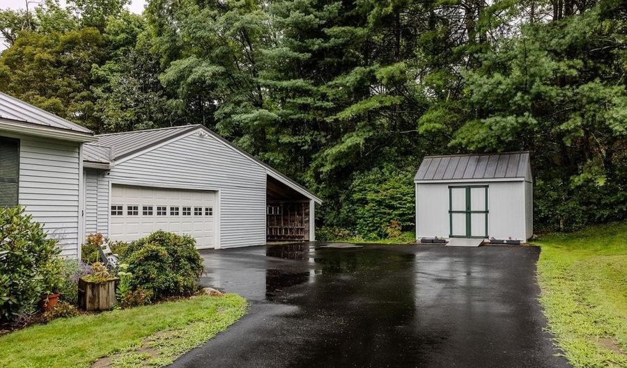 458 Bonnyvale Rd, Brattleboro, VT 05301 - 3 Beds, 2 Bath