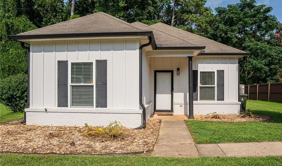 724 ELLIS St, Auburn, AL 36832 - 3 Beds, 2 Bath