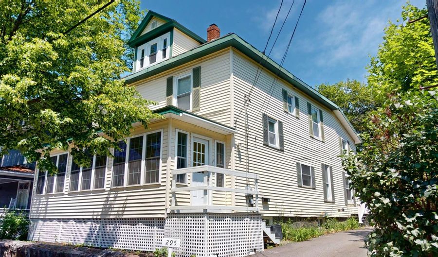 295 French St, Bangor, ME 04401 - 3 Beds, 2 Bath