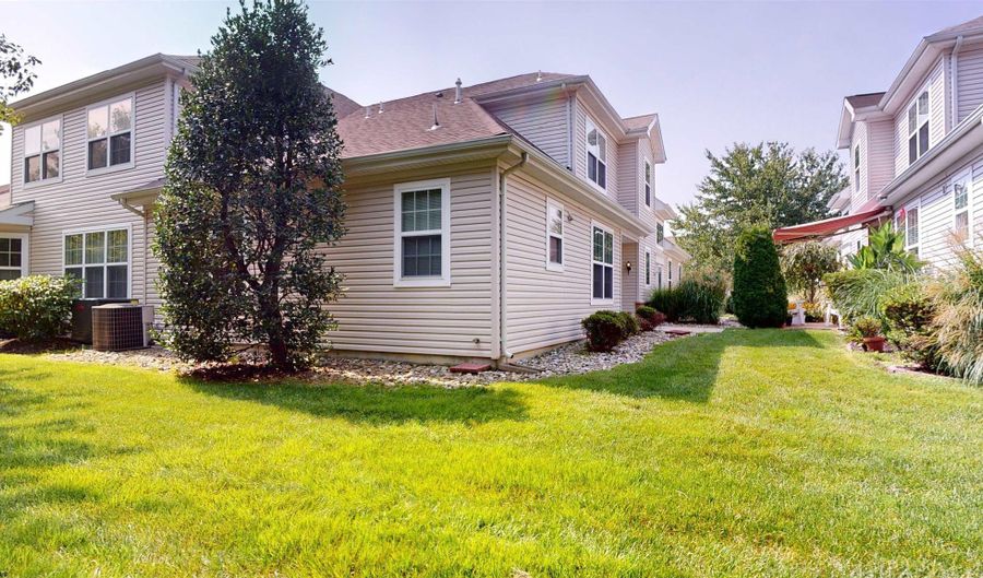 18 Delray Ln, Absecon, NJ 08201 - 2 Beds, 3 Bath
