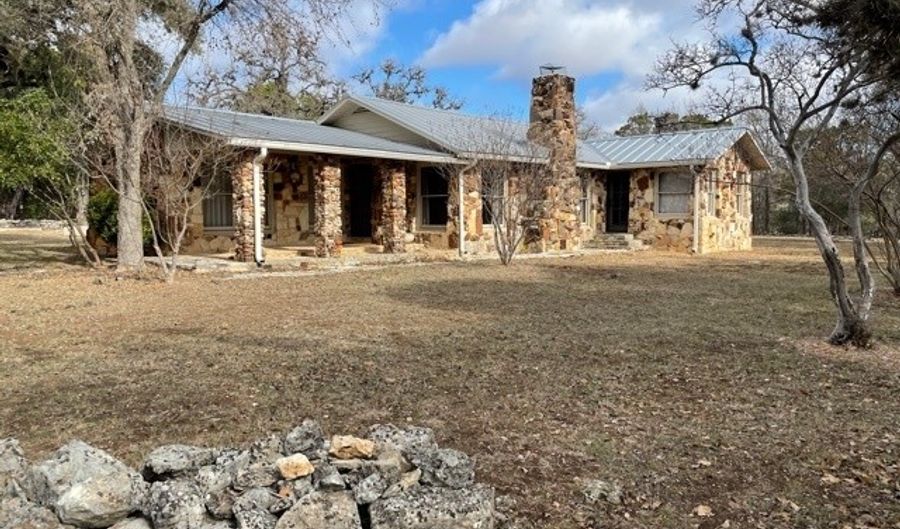 1781 A State Highway 16 S, Bandera, TX 78003 - 2 Beds, 2 Bath