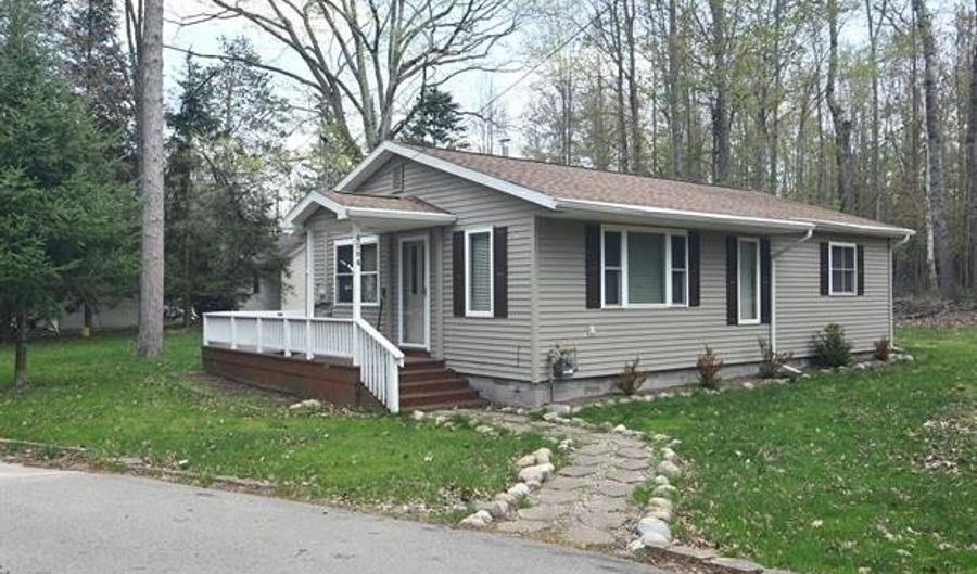 4284 N Norway Rd, Alcona, MI 48742 - 2 Beds, 1 Bath