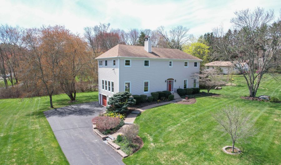 319 Redstone Dr, Cheshire, CT 06410 - 4 Beds, 4 Bath