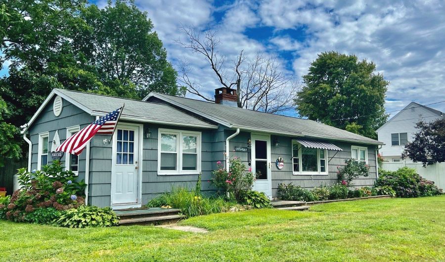 28 Kelsey Rd, Clinton, CT 06413 - 3 Beds, 1 Bath