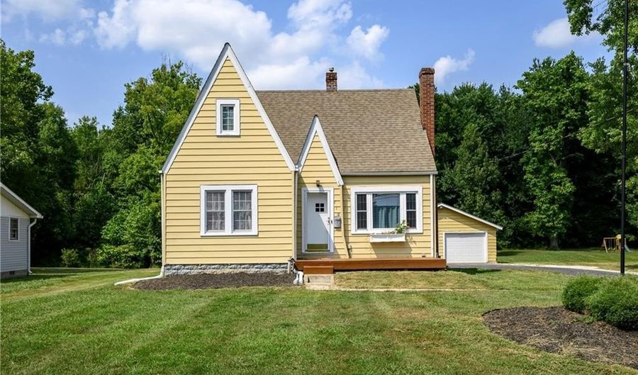 710 English Ave, Austin, IN 47102 - 3 Beds, 2 Bath