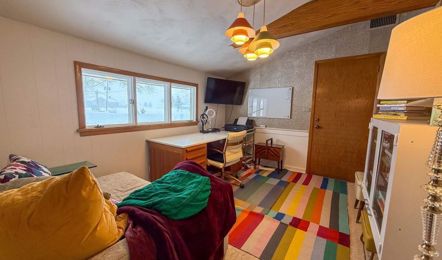 1105 W Clark St, Berne, IN 46711 - 3 Beds, 2 Bath