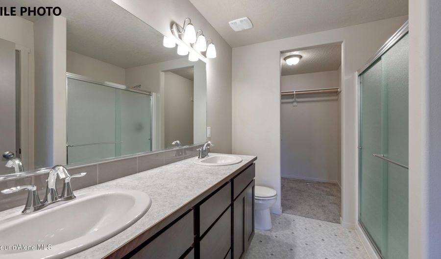 165 S TREELINE St, Airway Heights, WA 99001 - 3 Beds, 2 Bath