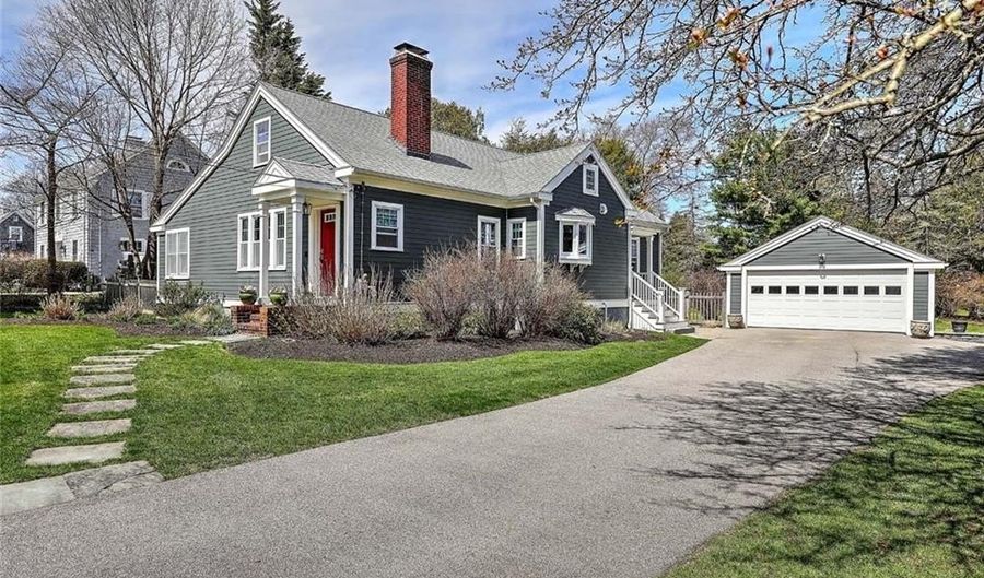 32 Chapin Rd, Barrington, RI 02806 - 4 Beds, 2 Bath