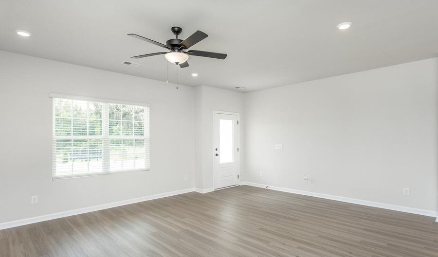 90 Foxton Pl, Angier, NC 27501 - 4 Beds, 3 Bath