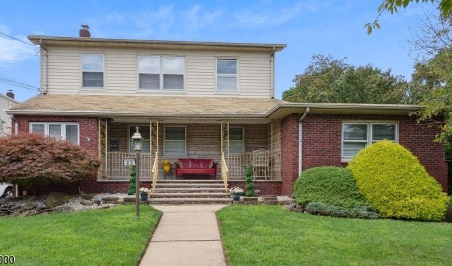 83 Baldwin Pl, Belleville, NJ 07109 - 1 Beds, 1 Bath