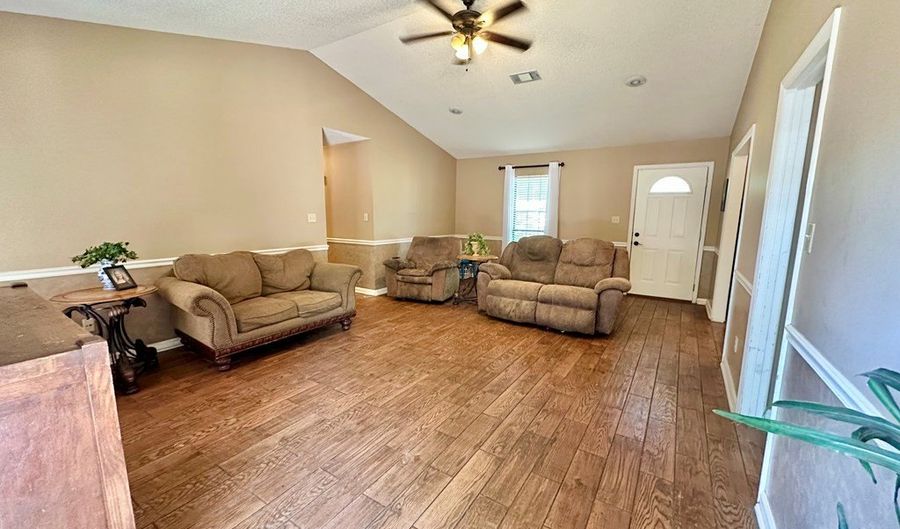 1410 Woodland, Bainbridge, GA 39819 - 3 Beds, 2 Bath