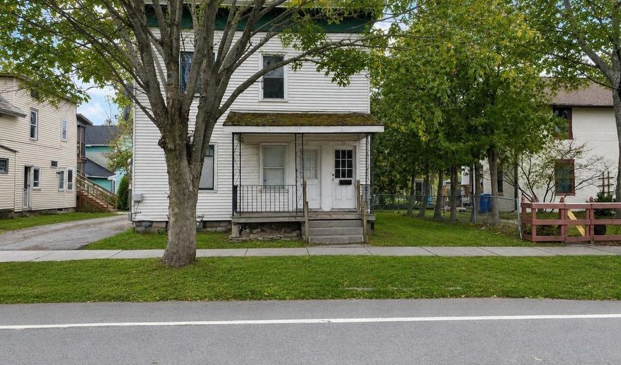 73-75 N Champlain St, Burlington, VT 05401 - 4 Beds, 2 Bath