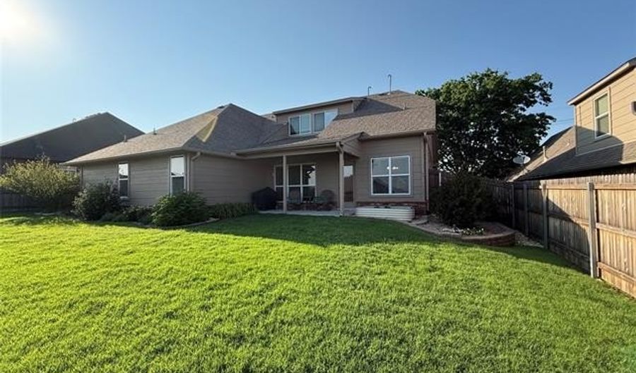 3117 Lincoln Rd, Bartlesville, OK 74006 - 4 Beds, 3 Bath