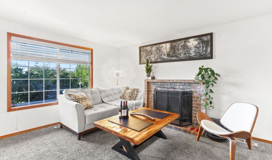 16056 NW TELSHIRE Dr, Beaverton, OR 97006 - 3 Beds, 3 Bath