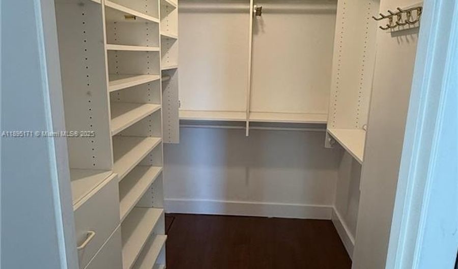 9800 W Bay Harbor Dr 509, Bay Harbor Islands, FL 33154 - 2 Beds, 2 Bath