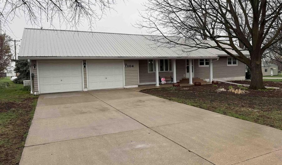 104 W Marshall St, Albion, IA 50005 - 3 Beds, 2 Bath