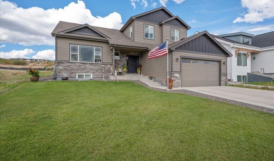 3728 SUNRISE HILLS Dr, Cheyenne, WY 82009 - 4 Beds, 3 Bath