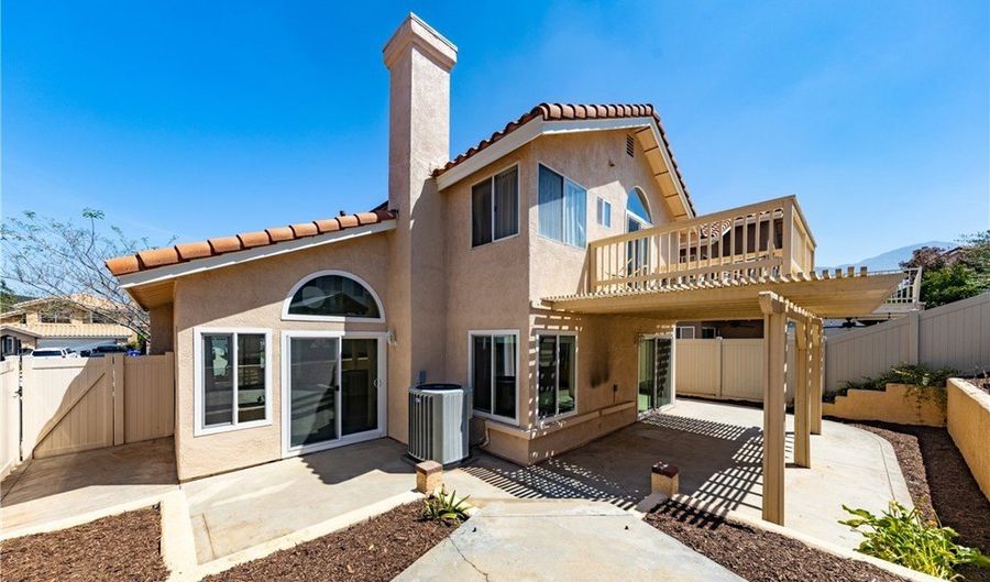 34941 Summerwood Dr, Yucaipa, CA 92399 - 3 Beds, 3 Bath