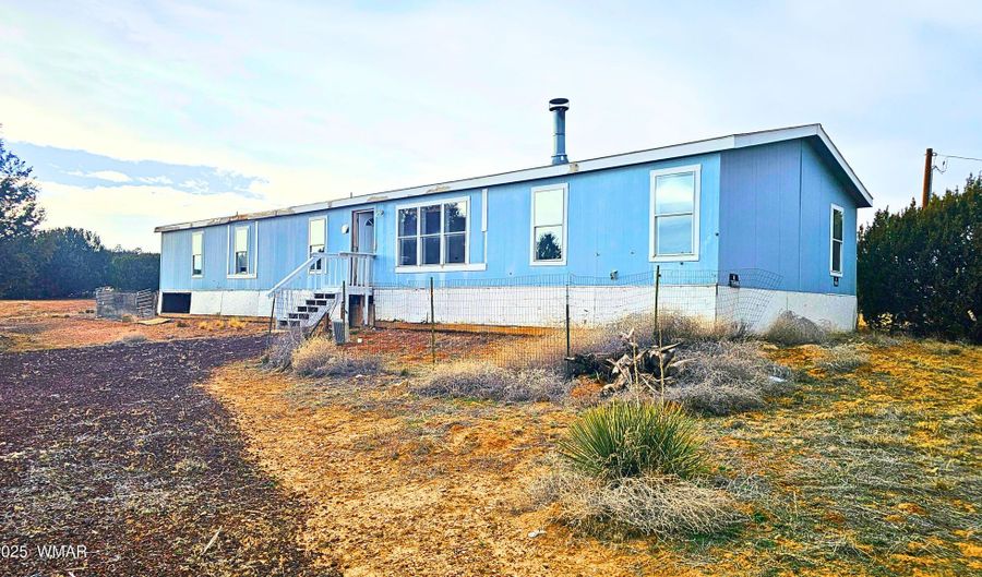 55 N Country Club Dr, Concho, AZ 85924 - 4 Beds, 3 Bath