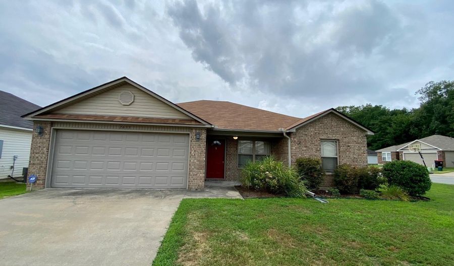 2633 Chapel Creek Dr, Benton, AR 72015 - 4 Beds, 2 Bath