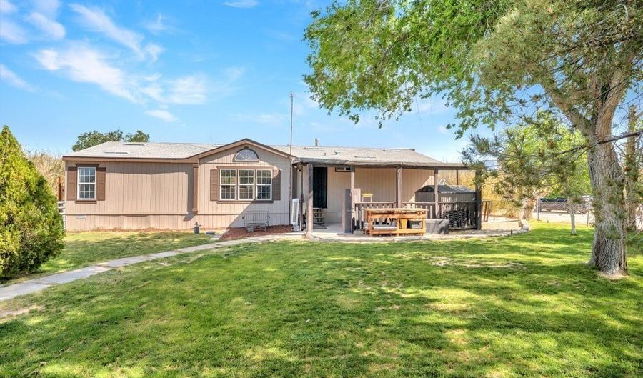 251 N Kolo St, Jean, NV 89019 - 3 Beds, 2 Bath