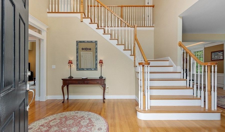 51 Drumlin Hill Rd, Bolton, MA 01740 - 5 Beds, 4 Bath