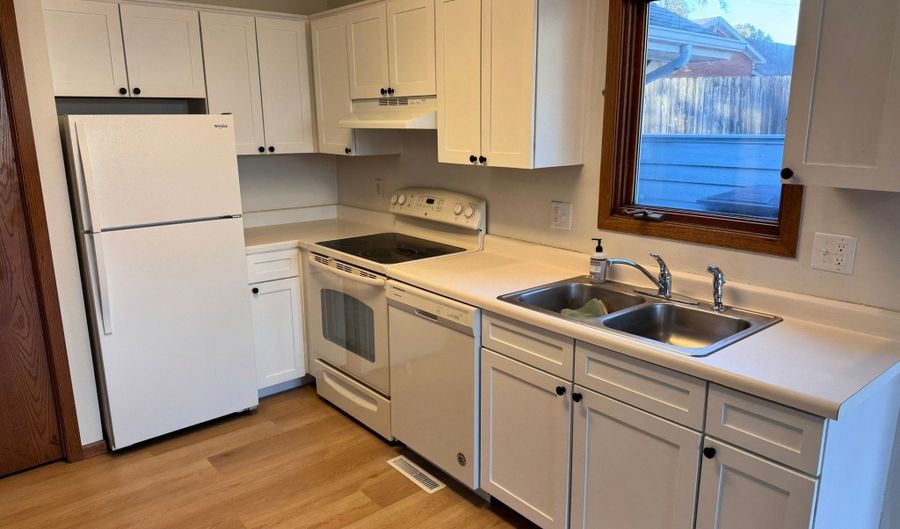 708 2nd Ave SW, Altoona, IA 50009 - 6 Beds, 6 Bath