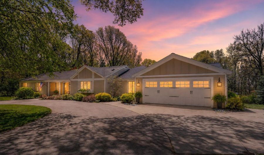 266 Pettis Ave NE, Ada, MI 49301 - 4 Beds, 5 Bath