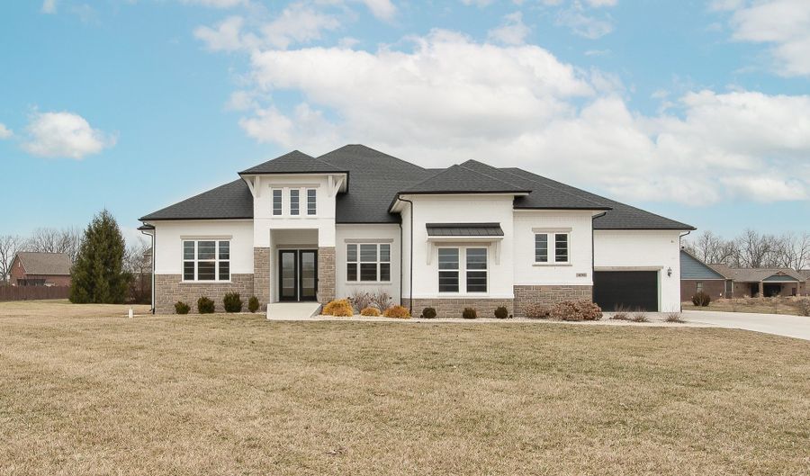 4190 E County Road 100 S, Avon, IN 46123 - 5 Beds, 5 Bath