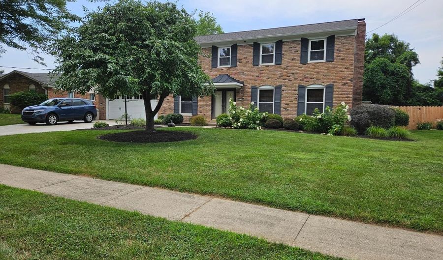 7876 Ayerdayl Dr, Anderson Twp., OH 45255 - 4 Beds, 3 Bath