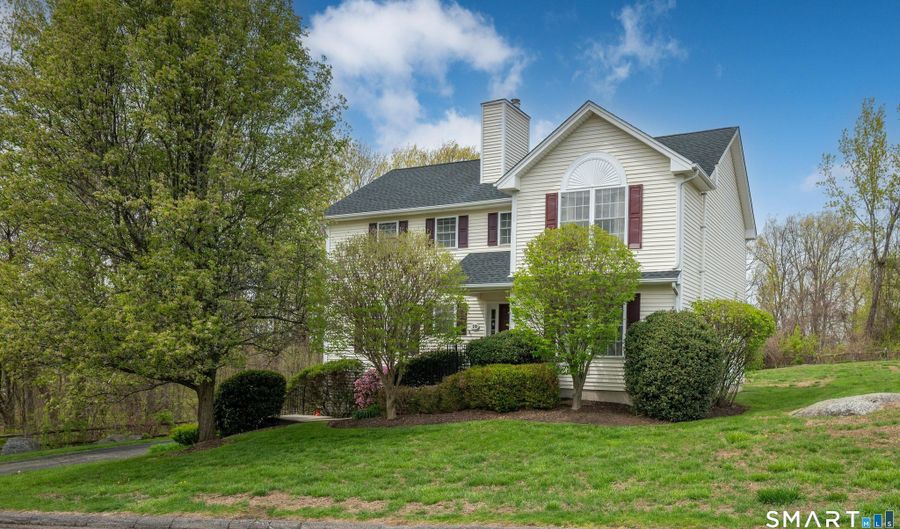45 Pocono Ln 10, Danbury, CT 06810 - 3 Beds, 3 Bath