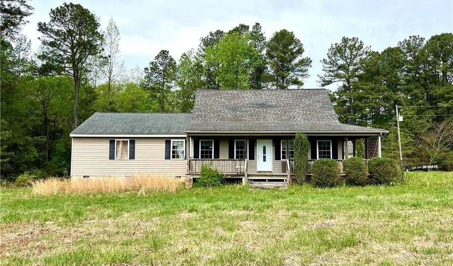 2230 Richmond Rd, Amelia, VA 23002 - 3 Beds, 3 Bath