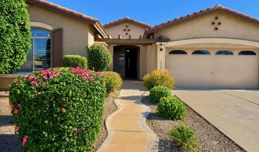 13614 W MERRELL St, Avondale, AZ 85392 - 4 Beds, 2 Bath