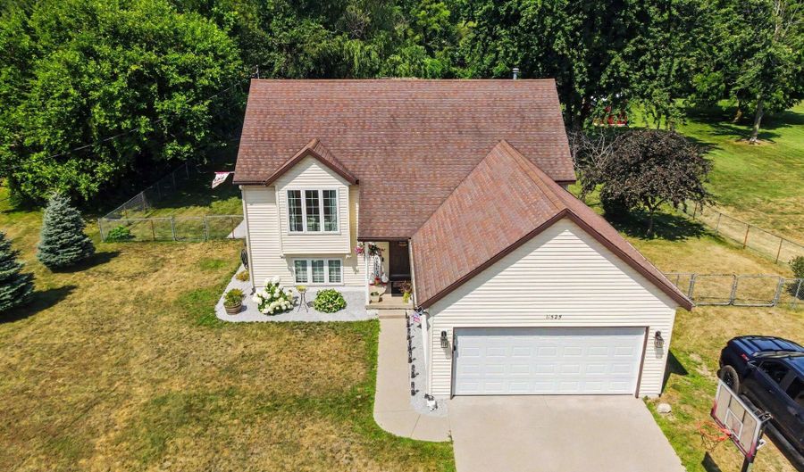 11525 60th Ave, Allendale, MI 49401 - 4 Beds, 2 Bath